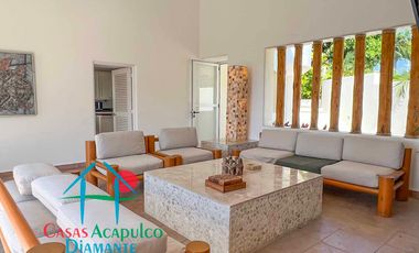 ¡Privacidad, lujo y vista al mar! Casa con alberca privada y terraza espectacular