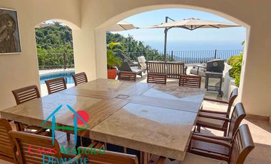 ¡Privacidad, lujo y vista al mar! Casa con alberca privada y terraza espectacular