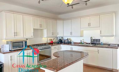 ¡Privacidad, lujo y vista al mar! Casa con alberca privada y terraza espectacular