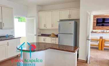 ¡Privacidad, lujo y vista al mar! Casa con alberca privada y terraza espectacular