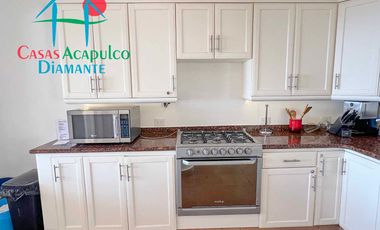 ¡Privacidad, lujo y vista al mar! Casa con alberca privada y terraza espectacular