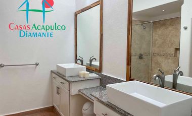 ¡Privacidad, lujo y vista al mar! Casa con alberca privada y terraza espectacular