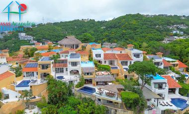 ¡Privacidad, lujo y vista al mar! Casa con alberca privada y terraza espectacular