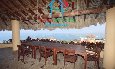 ¡Privacidad, lujo y vista al mar! Casa con alberca privada y terraza espectacular