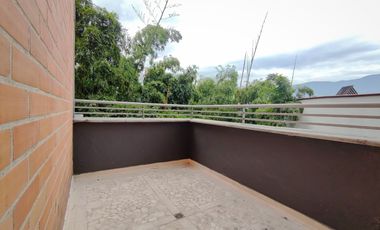Venta de apartamento en Sabaneta, sector asdesillas