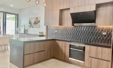 Luxury Brandnew Bungalow Beach Villa with pool in Carmen