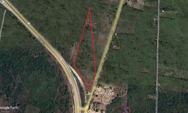 Terreno comercial en carretera de entrada a Acanceh