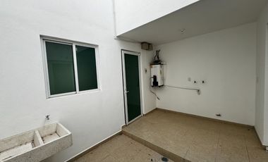 Casa en Venta en Horizontes 2 con Amplio patio.