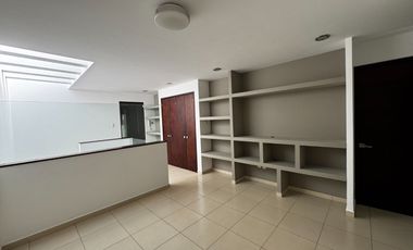 Casa en Venta en Horizontes 2 con Amplio patio.