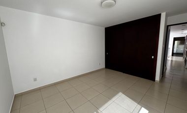 Casa en Venta en Horizontes 2 con Amplio patio.