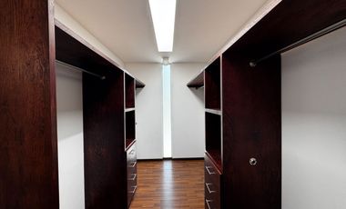 Casa en Venta en Horizontes 2 con Amplio patio.