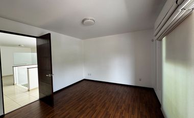 Casa en Venta en Horizontes 2 con Amplio patio.