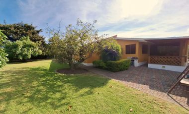 Casa 506 m2. + Terreno 1.926 m2. Sector Buena Esperanza, Tumbaco