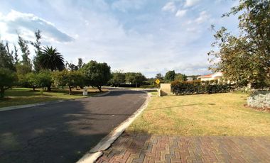 Casa 506 m2. + Terreno 1.926 m2. Sector Buena Esperanza, Tumbaco