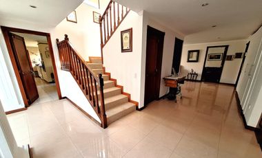 Casa 506 m2. + Terreno 1.926 m2. Sector Buena Esperanza, Tumbaco