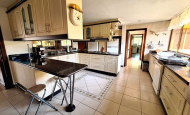 Casa 506 m2. + Terreno 1.926 m2. Sector Buena Esperanza, Tumbaco