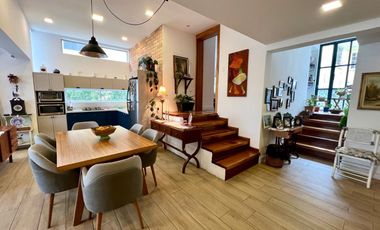 En Venta Casa Rentera en Azogues en la Avenida 16 de Abril