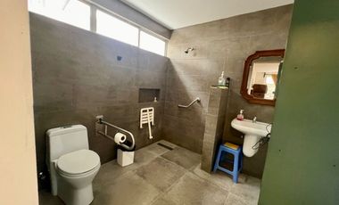 En Venta Casa Rentera en Azogues en la Avenida 16 de Abril