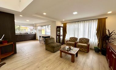En Venta Casa Rentera en Azogues en la Avenida 16 de Abril