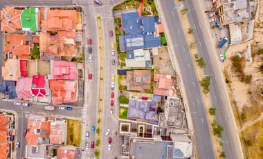 En Venta Casa Rentera en Azogues en la Avenida 16 de Abril