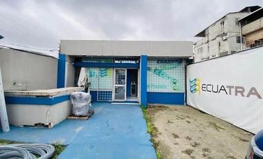 SE ALQUILA LOCAL COMERCIAL CON PARQUEO EN MACHALA