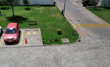 Departamento zona comercial Conocoto