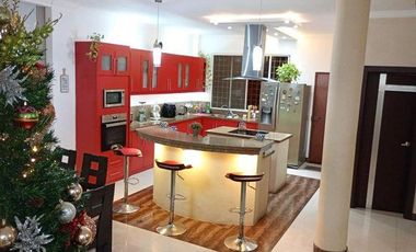 SE VENDE CASA SECTOR CDLA. SANTA ELENA EN MACHALA