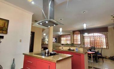 SE VENDE CASA SECTOR CDLA. SANTA ELENA EN MACHALA