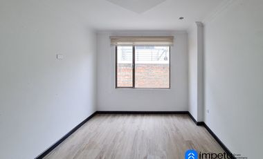 Se vende casa tres habitaciones al sur de la ciudad
