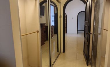 Departamento de alquiler en Los Ceibos, 4 dormitorios, piscina, 2 parqueos.