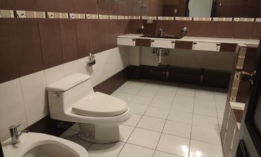 Departamento de alquiler en Los Ceibos, 4 dormitorios, piscina, 2 parqueos.