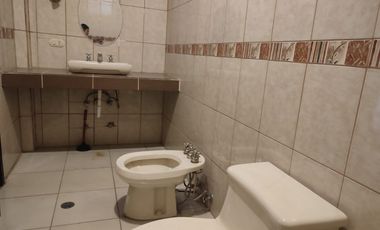 Departamento de alquiler en Los Ceibos, 4 dormitorios, piscina, 2 parqueos.