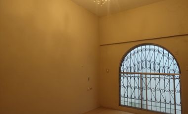 Departamento de alquiler en Los Ceibos, 4 dormitorios, piscina, 2 parqueos.