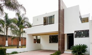 CASA EN VENTA FRACCIONAMIENTO SAN PEDRO CHOLULA MOMOXPAN LA CARCAÑA