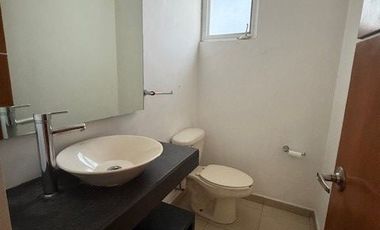 CASA EN RENTA AL NORPONIENTE TRES ARROYOS AGS
