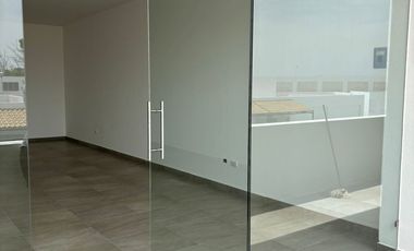 VENTA DE LOCAL EN PLAZA LA CANTERA AL PONIENTE DE AGS