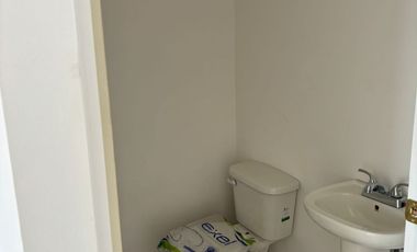 VENTA DE LOCAL EN PLAZA LA CANTERA AL PONIENTE DE AGS