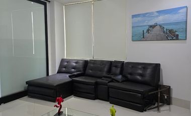 CASA EN VENTA AL NORTE DE SALTILLO EN FRACCIONAMIENTO JARDINES DE VERSALLES MODERNA CON ALBERCA
