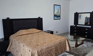 CASA EN VENTA AL NORTE DE SALTILLO EN FRACCIONAMIENTO JARDINES DE VERSALLES MODERNA CON ALBERCA