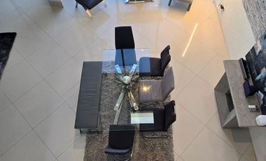 CASA EN VENTA AL NORTE DE SALTILLO EN FRACCIONAMIENTO JARDINES DE VERSALLES MODERNA CON ALBERCA