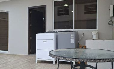 CASA COMPLETAMENTE AMOBLADA EN ALQUILER