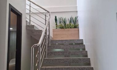 CASA COMPLETAMENTE AMOBLADA EN ALQUILER