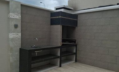 CASA COMPLETAMENTE AMOBLADA EN ALQUILER