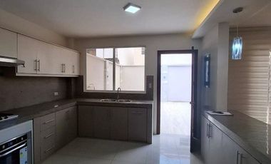 CASA COMPLETAMENTE AMOBLADA EN ALQUILER
