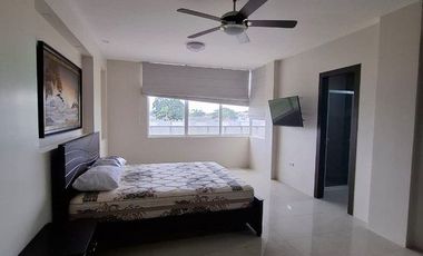 CASA COMPLETAMENTE AMOBLADA EN ALQUILER