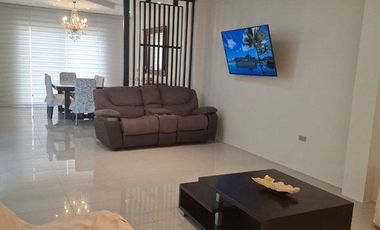 CASA COMPLETAMENTE AMOBLADA EN ALQUILER