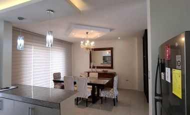 CASA COMPLETAMENTE AMOBLADA EN ALQUILER