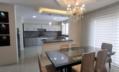 CASA COMPLETAMENTE AMOBLADA EN ALQUILER
