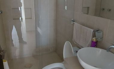 Casa en renta con terreno adicional Lomas del Refugio, Priv Montes Málaga,con control de acceso y guardias de seguridad León, Gto