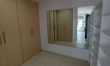 Casa en renta con terreno adicional Lomas del Refugio, Priv Montes Málaga,con control de acceso y guardias de seguridad León, Gto
